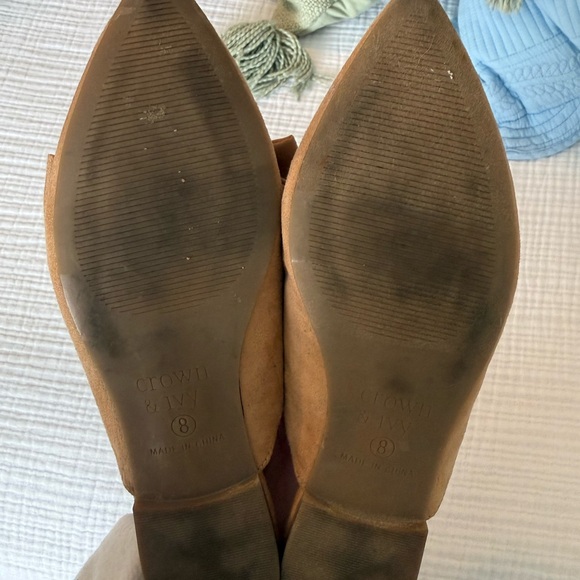Crown & Ivy Tan Bow Mules - Picture 2 of 3